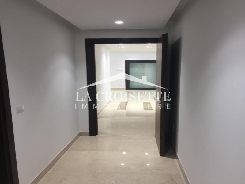 Appartement S+3 avec terrasse vue sur lac aux Berges du Lac 2 